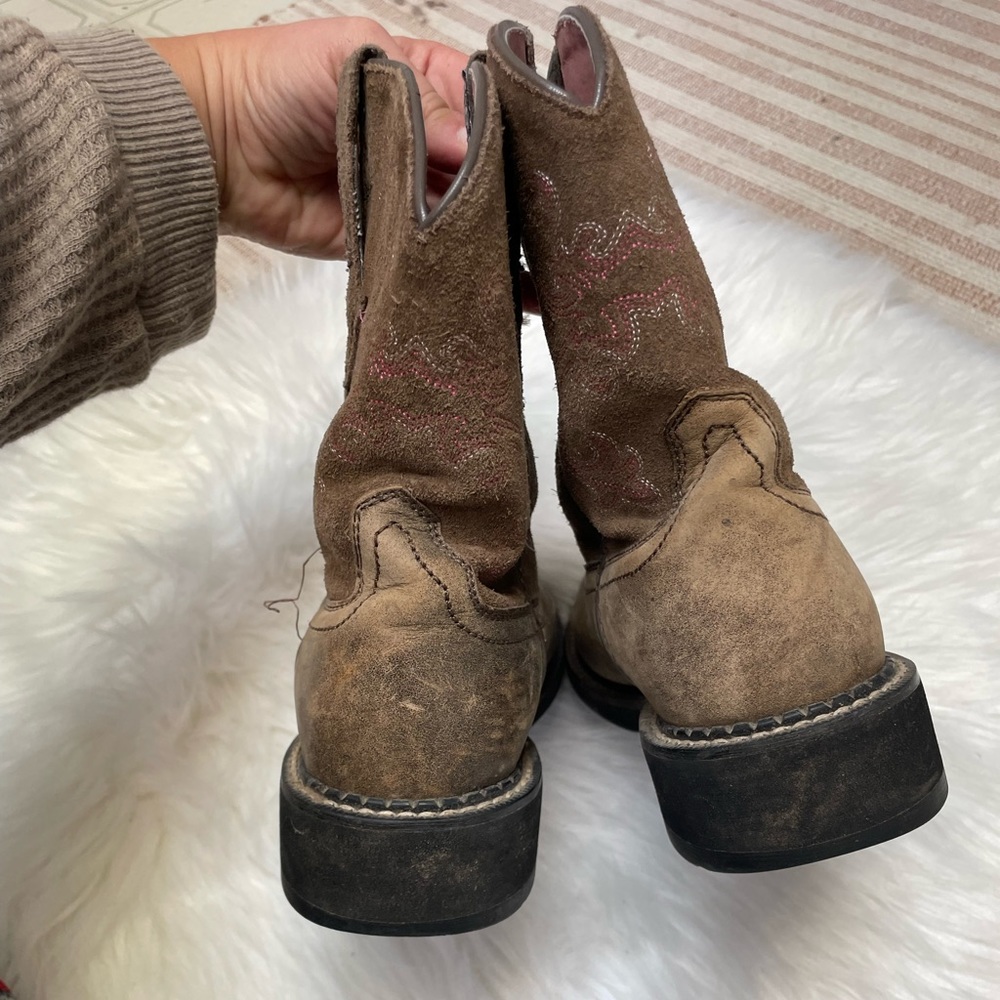 * | Ariat | kids boots. Size 8. - Picture 3 of 6
